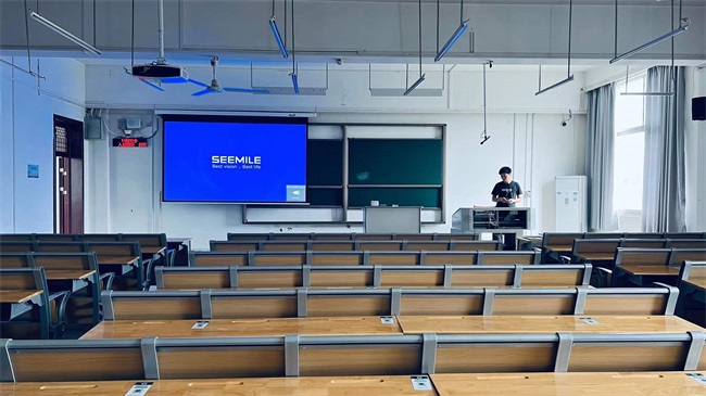 連續(xù)三年選購視美樂，武漢大學(xué)高校投影體驗再升級